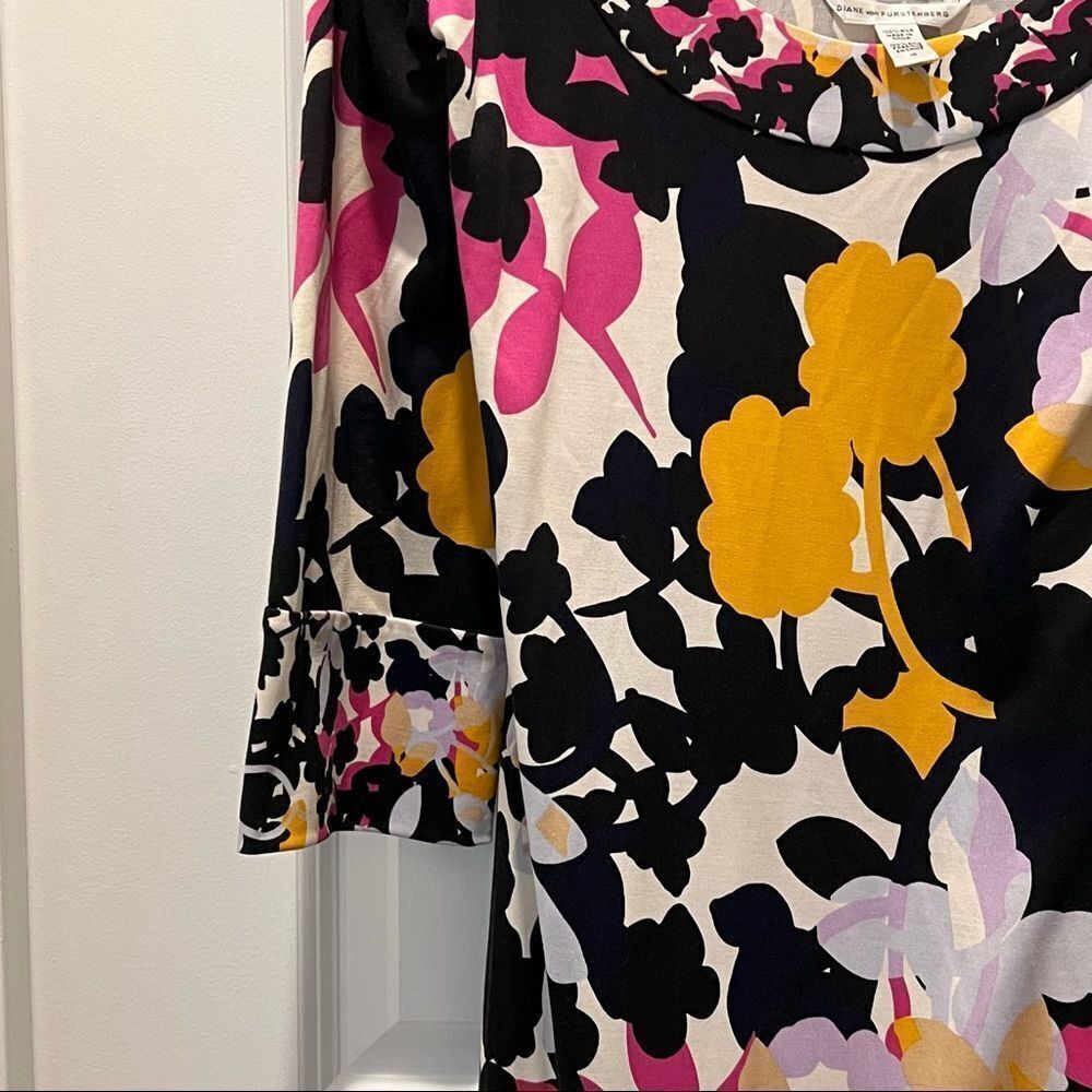 Diane Von Furstenberg 100% Silk Floral Dress size 10 - Picture 2 of 7